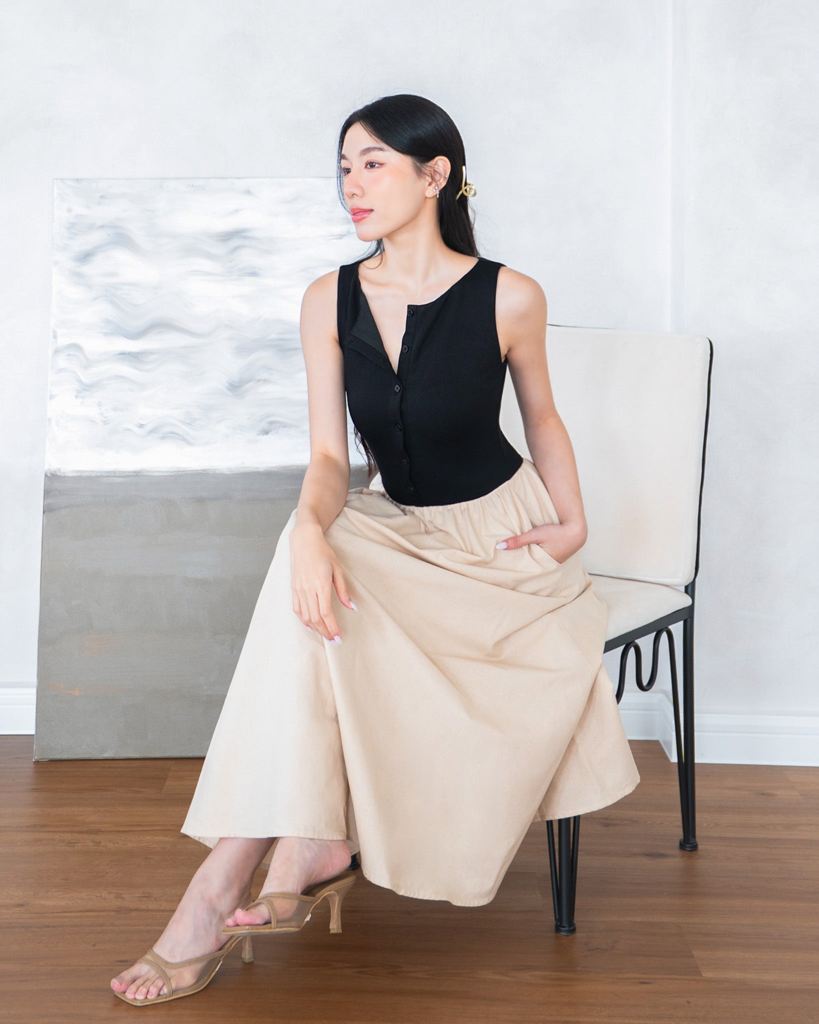 KATELYN in Black & Almond (runs slightly larger)