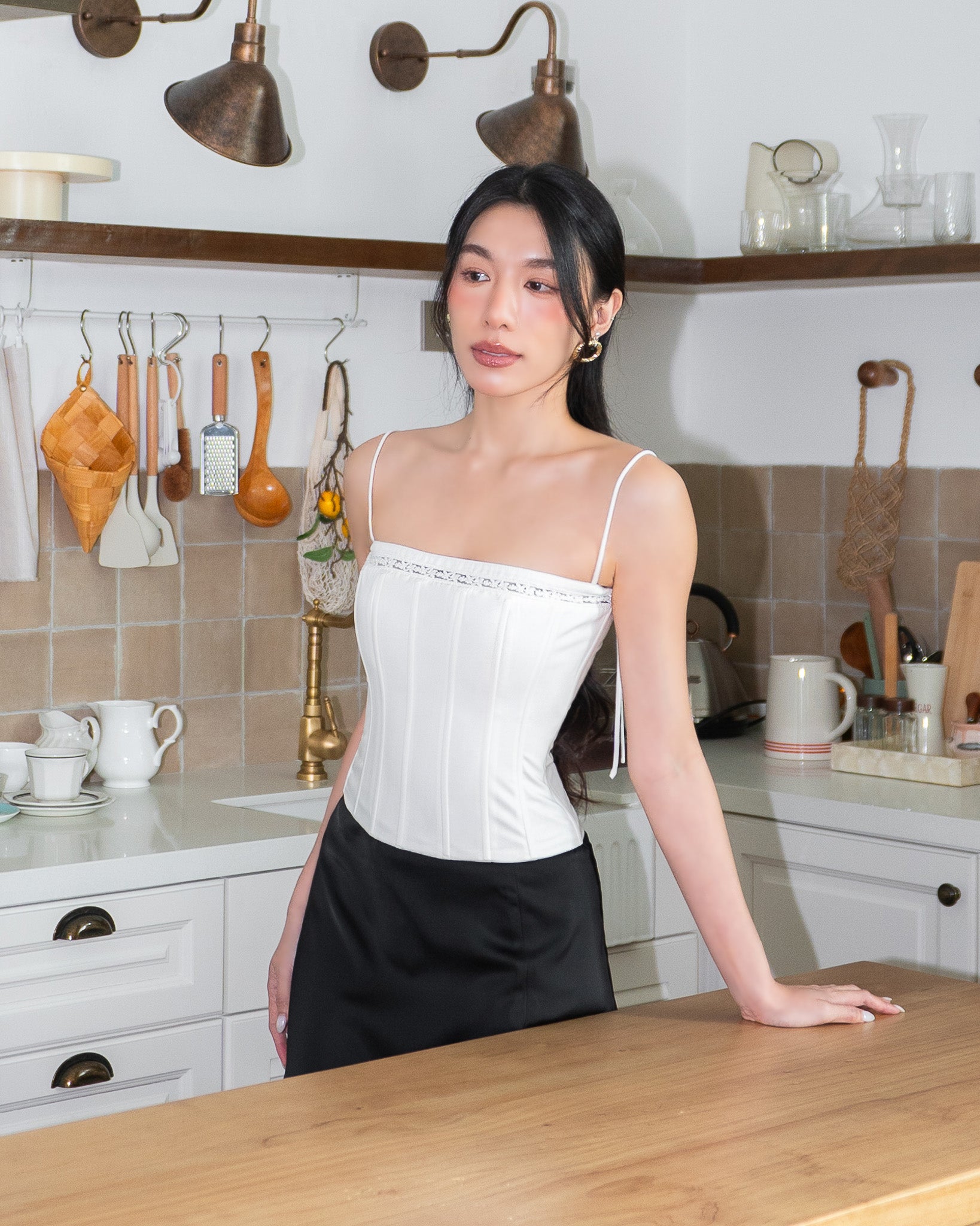 EVON Lace Corset in White