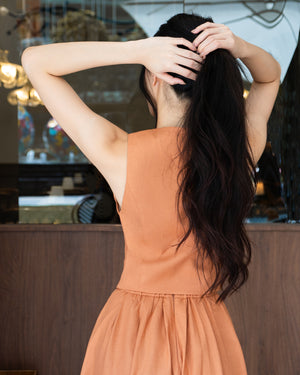 NAT Vest in Caramel Latte
