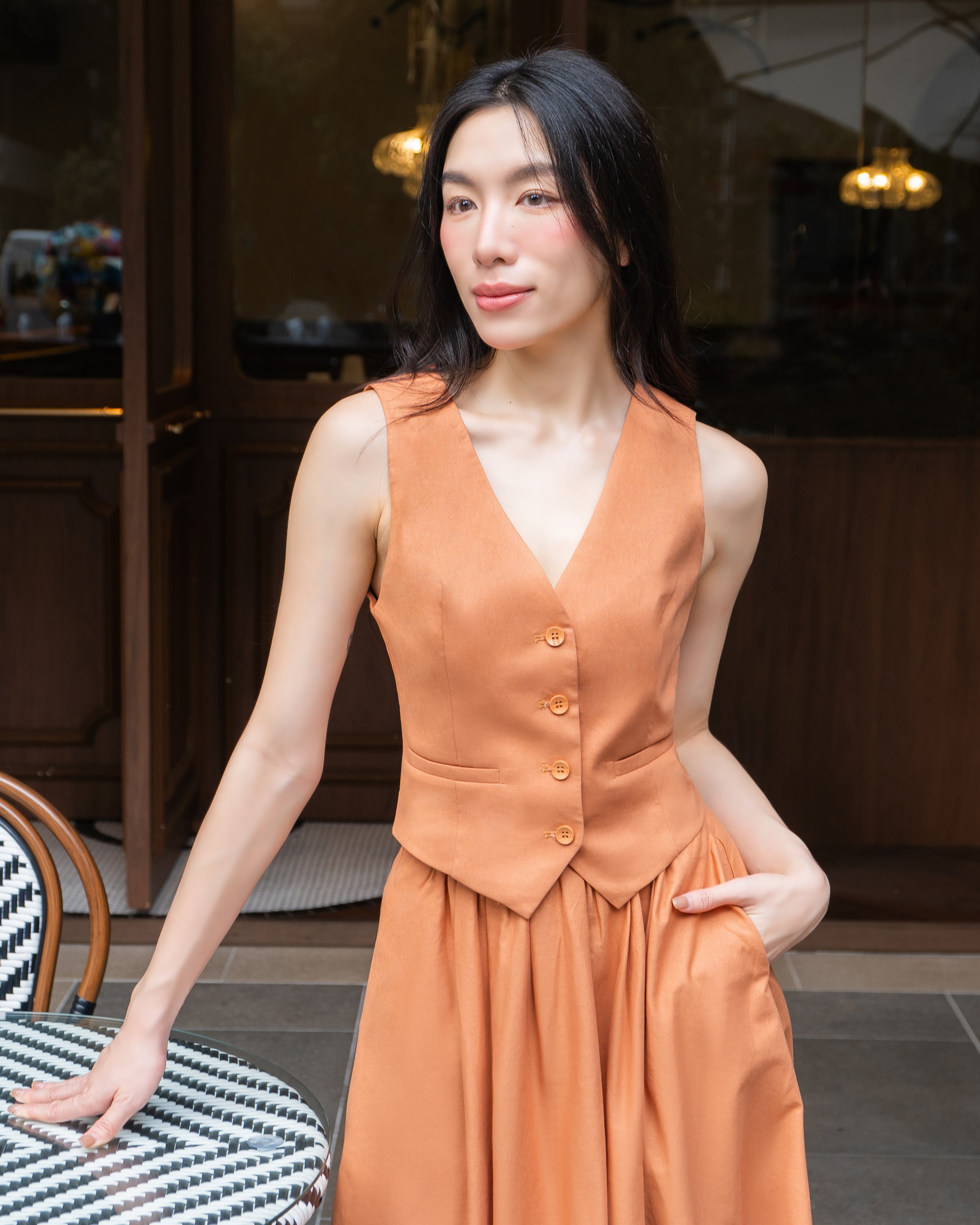 NAT Vest in Caramel Latte
