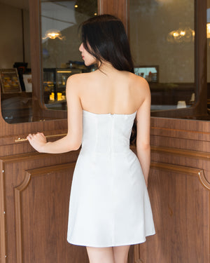 NICOLE Dress in White - Runs Larger