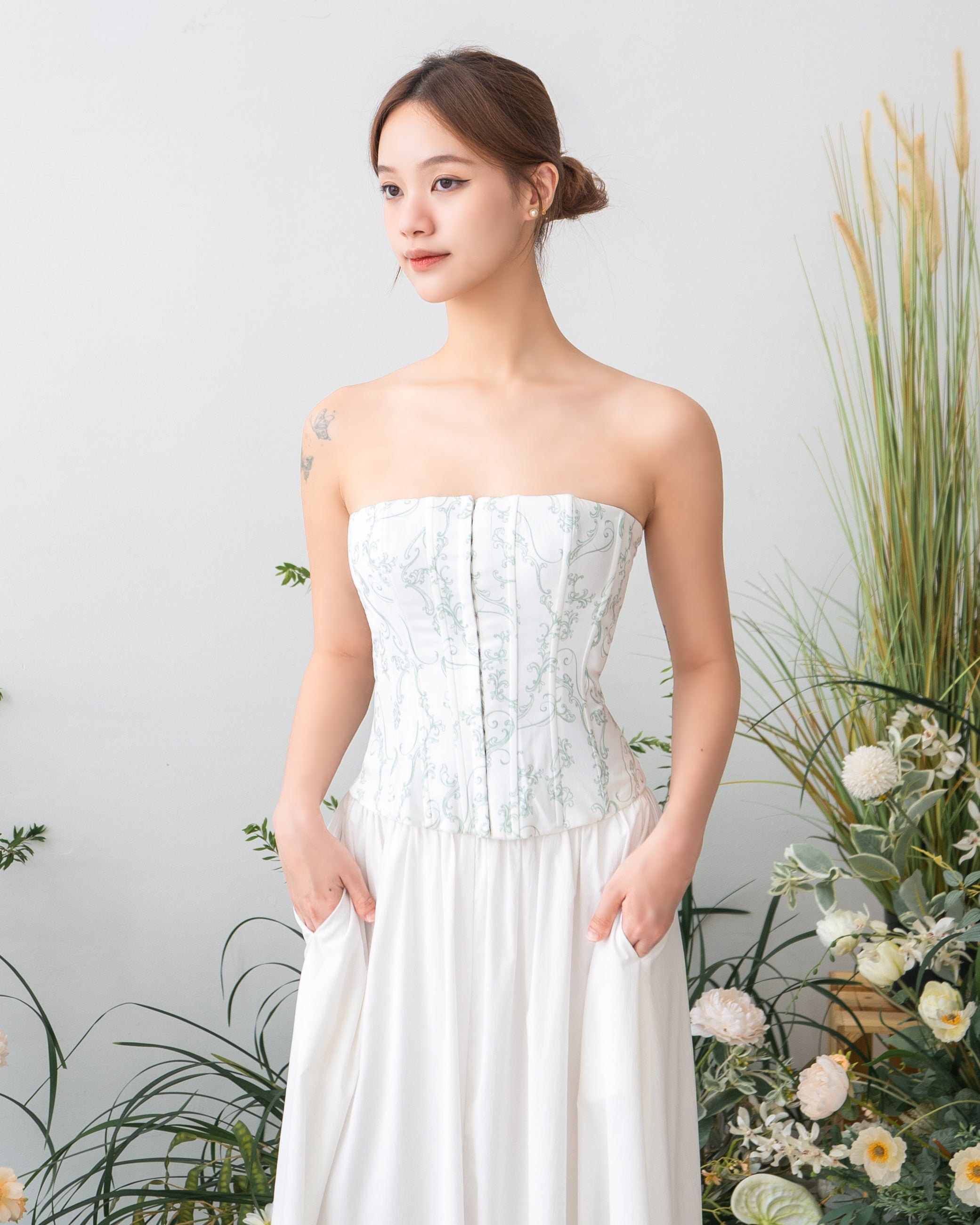 ODETTE Corset in Enchanted Print - runs larger