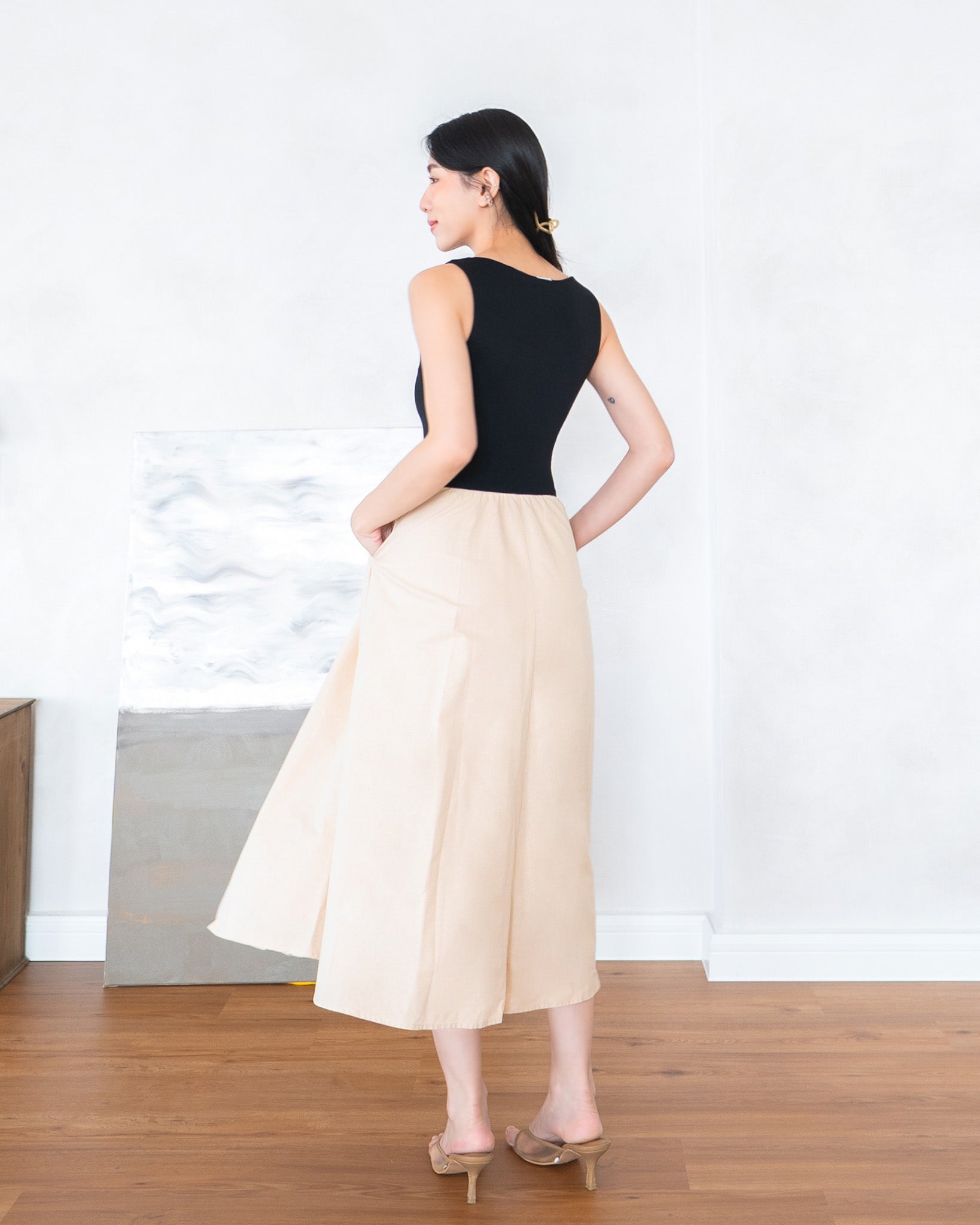 KATELYN in Black & Almond (runs slightly larger)