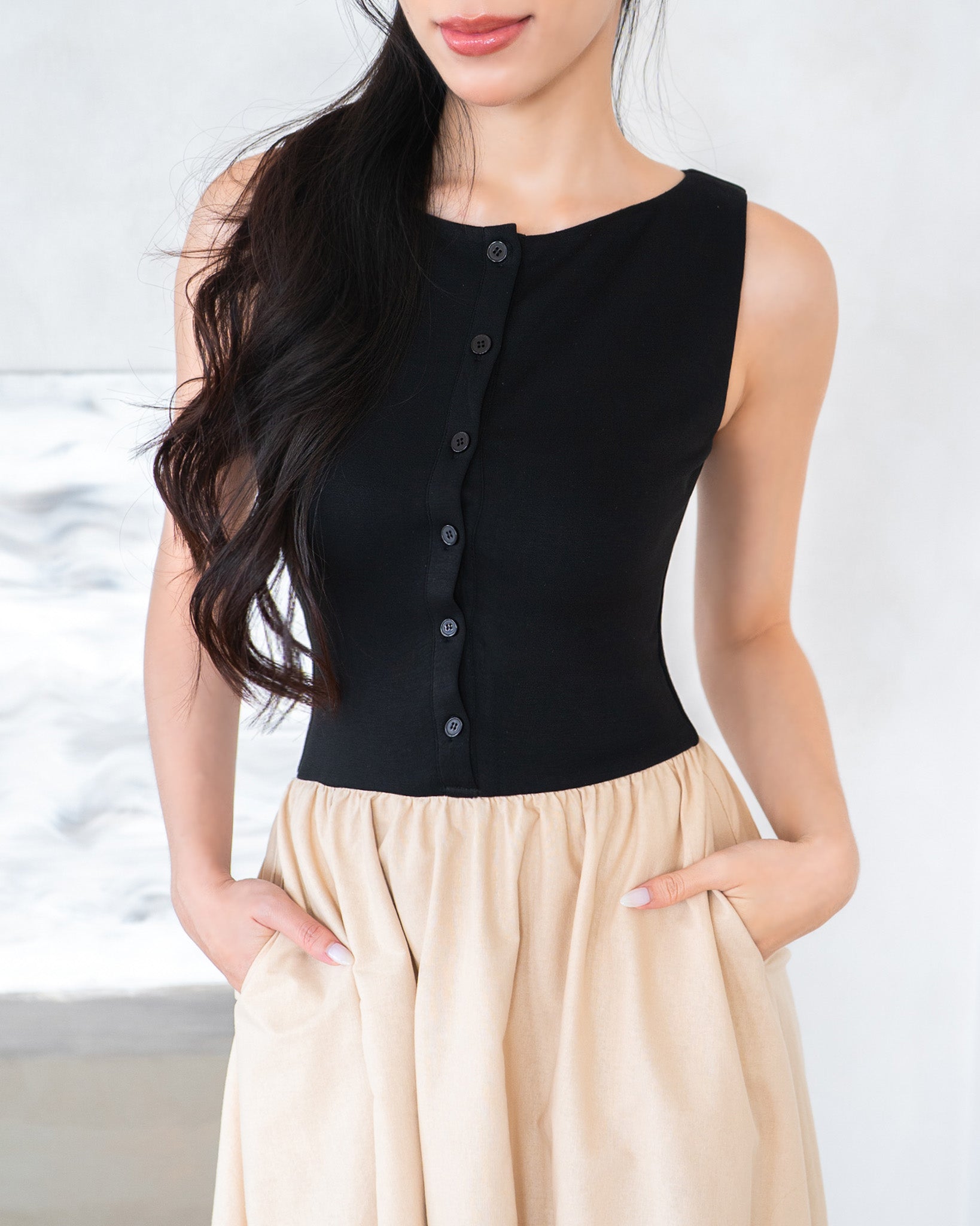 KATELYN in Black & Almond (runs slightly larger)