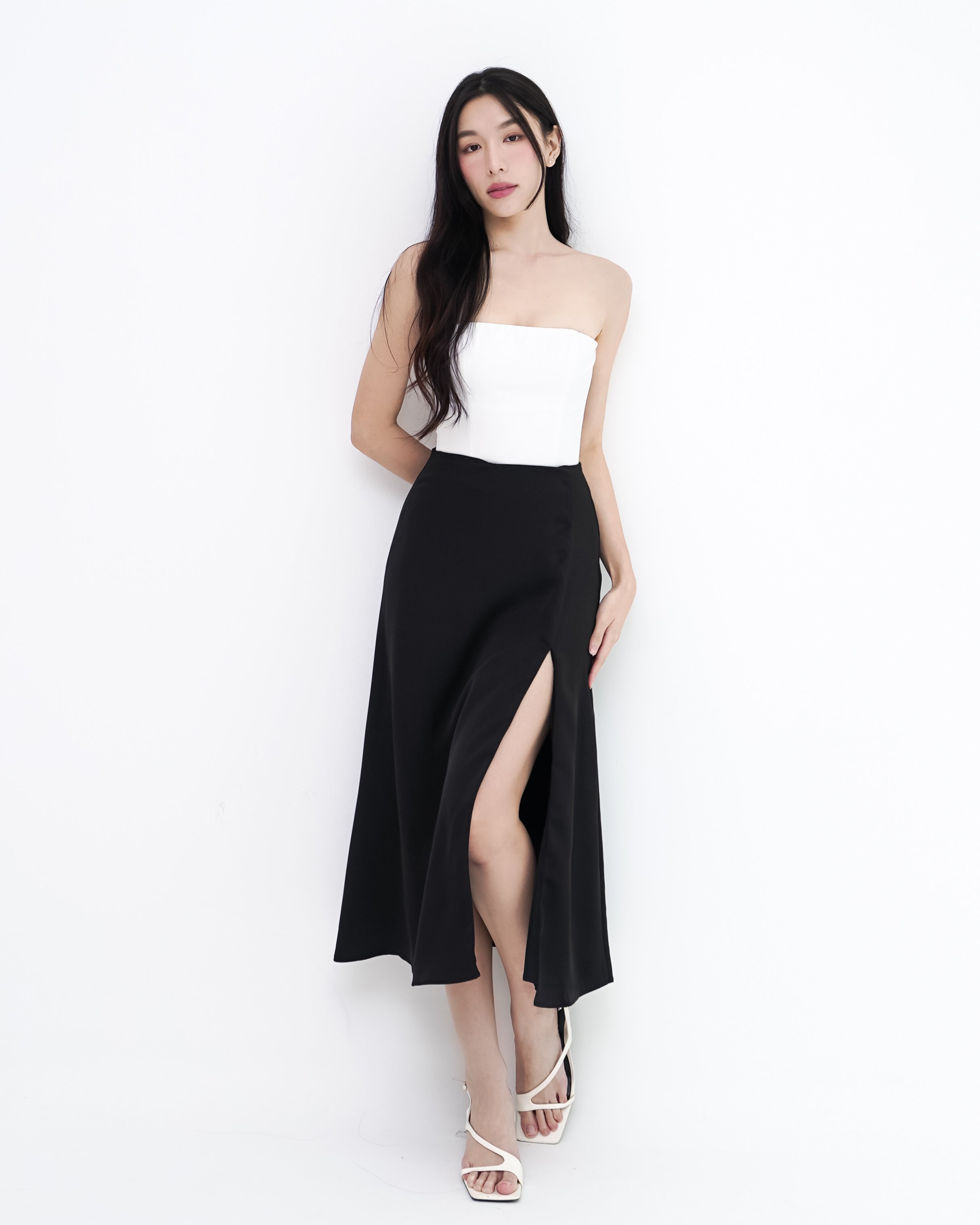 STEPHY Slit Skirt in Black