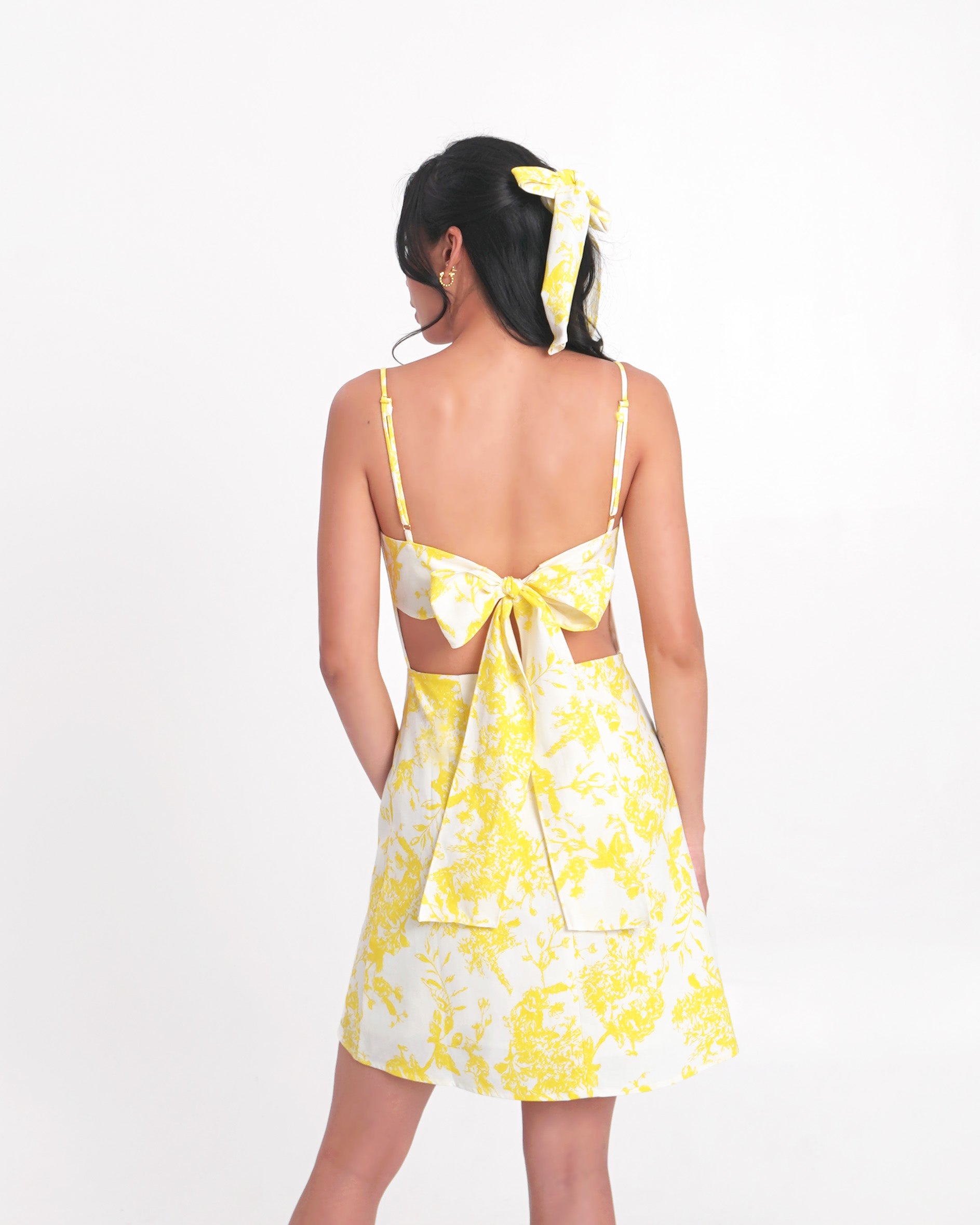 CAPRI in Lemon Yellow