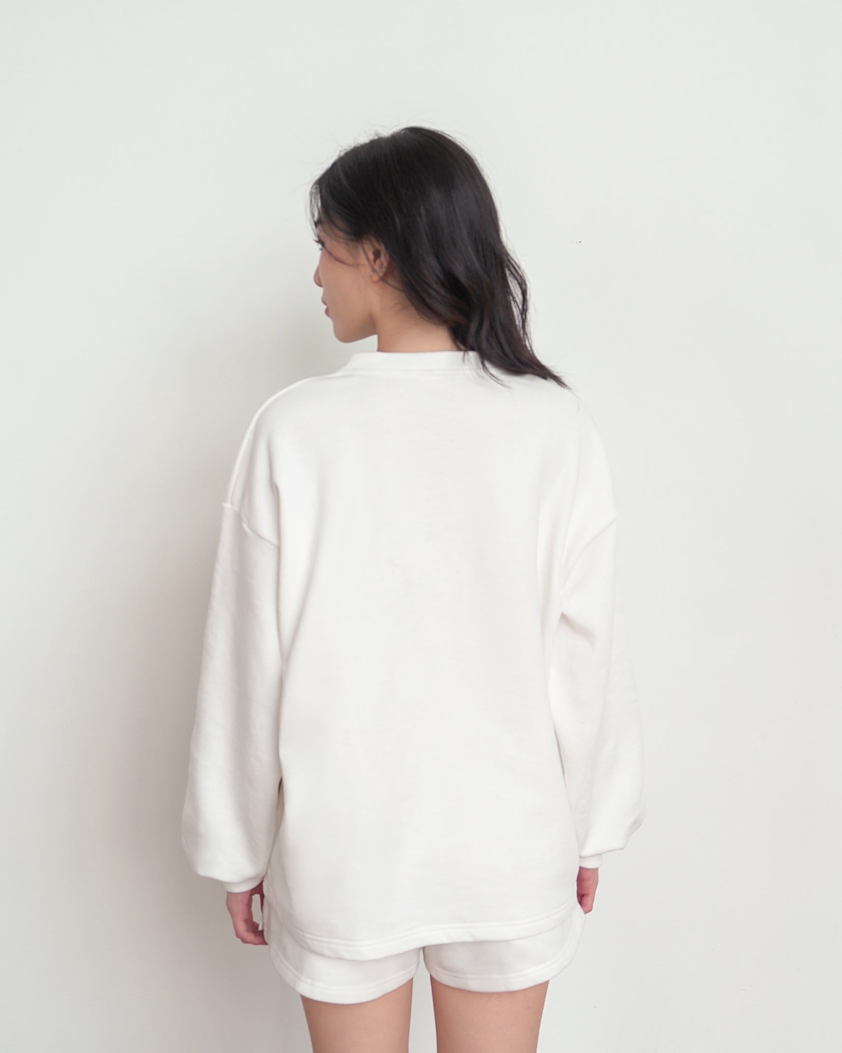BASS Unisex Sweater Top in White
